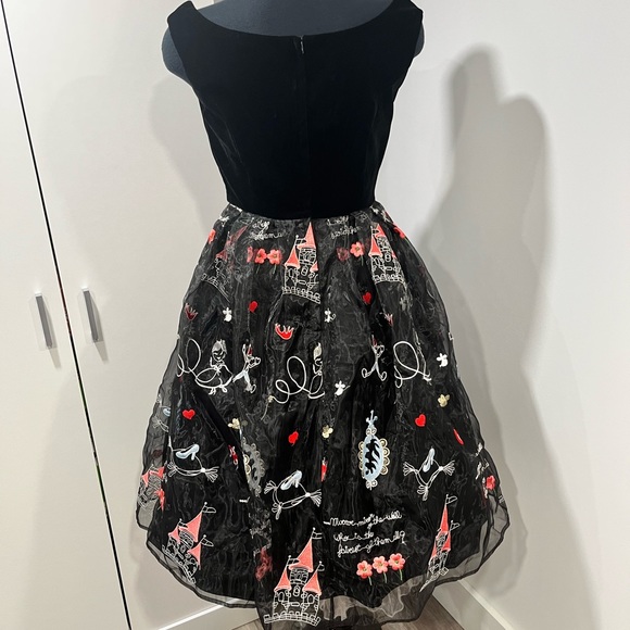 Collectif Vintage fairytale swing dress - Picture 2 of 5